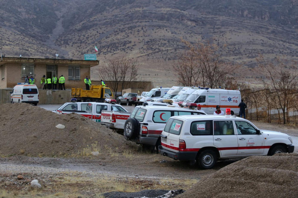 (FOTO) PRONAĐENA OLUPINA SRUŠENOG AVIONA: Istražioci uspeli da se probiju do mesta nesreće u Iranu!
