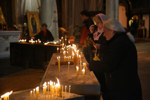 SVEŠTENIK JEDNOM REČENICOM NA LITURGIJI TRGAO MNOGE VERNIKE! Poslao jaku poruku: Blago onom ko uspe da ostane na pravom putu!