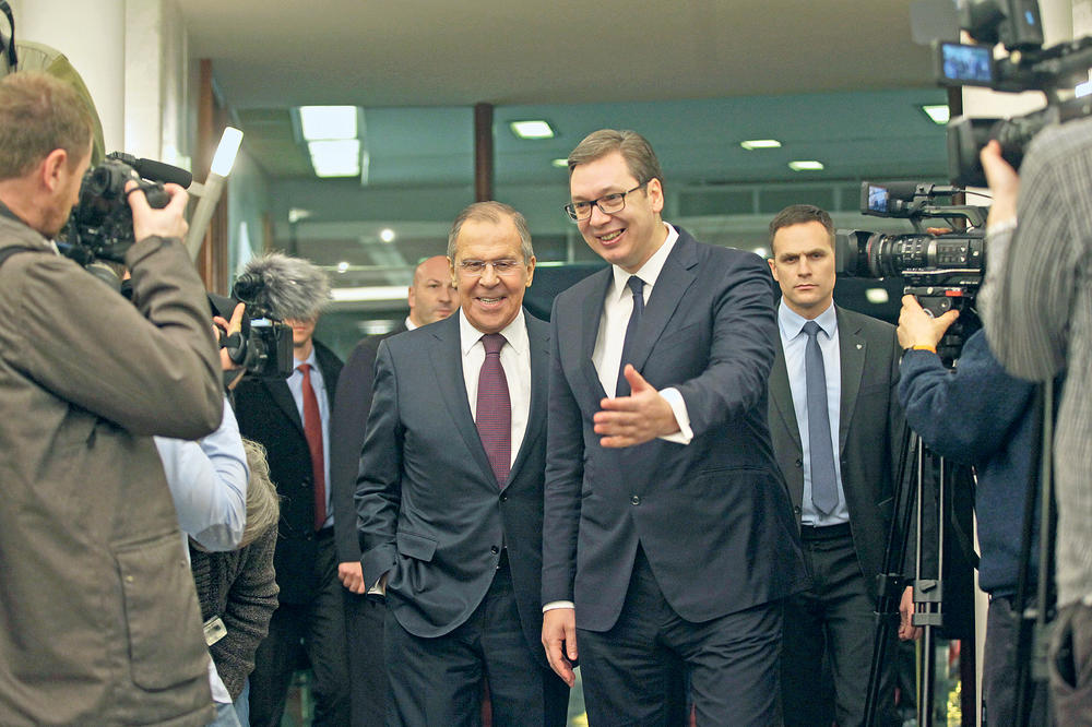 Prijateljski... Aleksandar Vučić i Sergej Lavrov