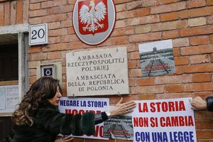 CENTAR SIMON VIZENTAL: Jevreji, ograničite posete Poljskoj!
