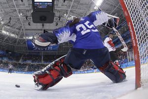 (VIDEO) KAKO JE SAMO IMALA PETLJU OVO DA IZVEDE: Olimpijsko finale hokejašica odlučila velika varka!