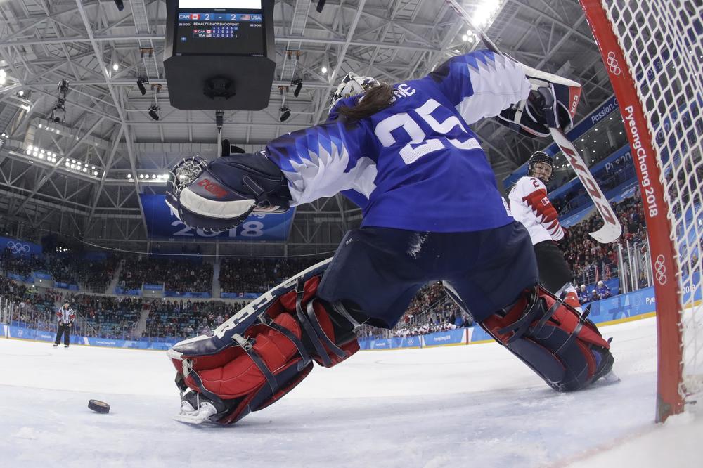 SENZACIJA U PJONGČANGU: Nemački hokejaši šokirali Kanadu! Sa Rusima za zlato