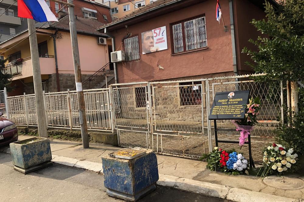 KARL BILT ODAO POČAST IVANOVIĆU: Nakon Oliverovog ubistva situacija u Kosovskoj Mitrovici uzdrmana i neizvesna