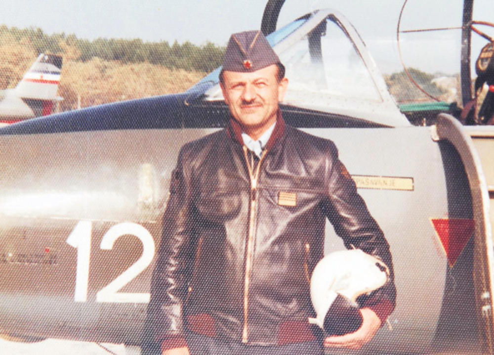Zvonko Jurjević, General, Pilot