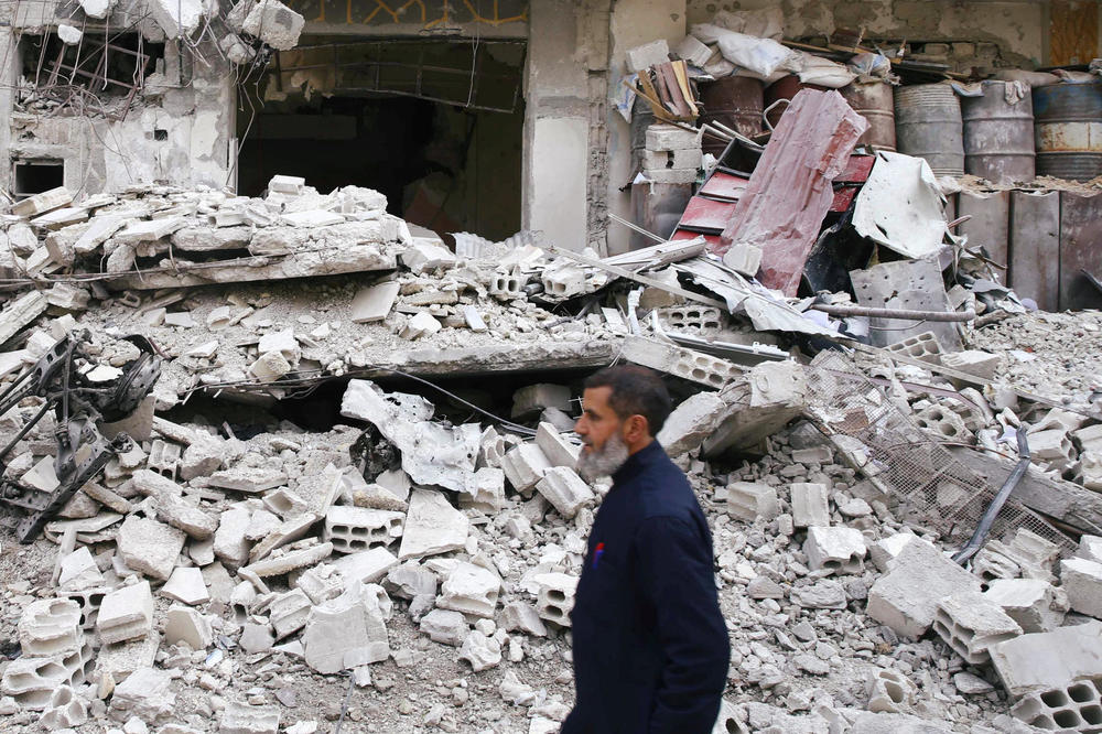 OPET GINU CIVILI: 25 mrtvih u američkim vazdušnim udarima u Siriji, pola su žene i deca!