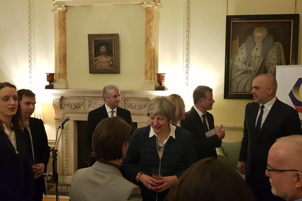ANA BRNABIĆ NA PRIJEMU KOD TEREZE MEJ: Premijerka Britanije okupila premijere Zapadnog Balkana