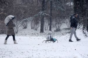 (VIDEO) U BiH SNIMILI NAJBIZARNIJU POJAVU OVE ZIME: Sneg napadao metar, ali je sve užasnuo samo jedan prizor
