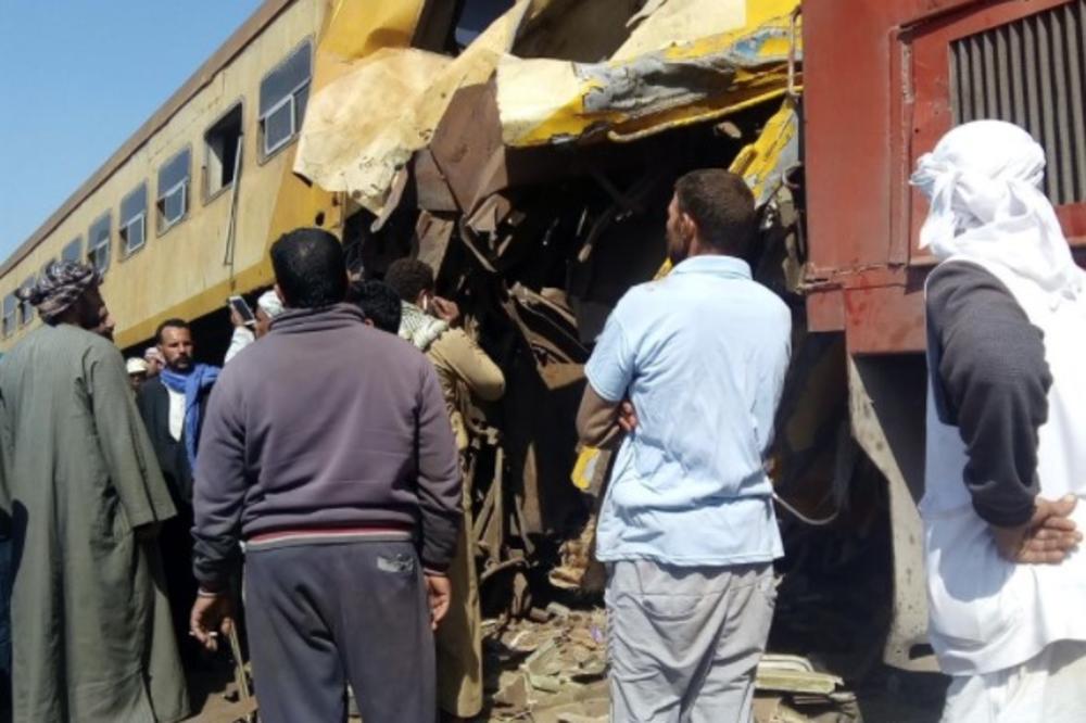 (FOTO) HOROR U EGIPTU: U sudaru putničkog i teretnog voza 12 mrtvih!