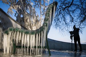 (FOTO) EVROPU OKOVALA SIBIRSKA ZIMA: Preko 50 mrtvih, temperature idu i do -60, a isporuke gasa tuku rekorde!