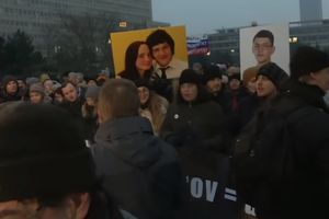 (VIDEO) MASOVNI PROTESTI U SLOVAČKOJ: Hiljade ljudi na ulicama zbog ubistva novinara Jana Kucijaka