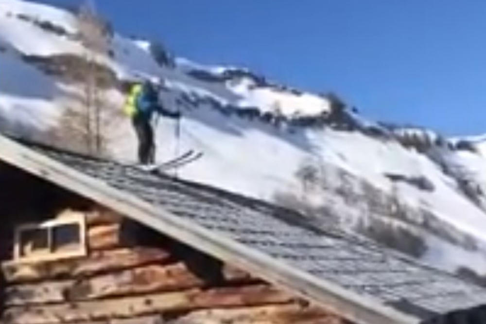 (VIDEO) SPUŠTALI SE SKIJAMA NIZ KROV: Prvi zaslužio medalju za dojam, drugi za kršenje!