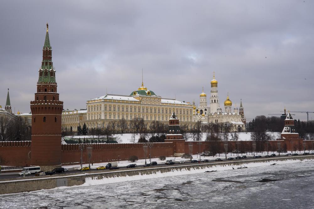 PROTERANE DIPLOMATE IZ VELIKE BRITANIJE STIŽU U MOSKVU: 23 zvaničnika danas u Rusiji!