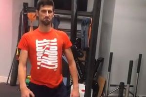(VIDEO) NOLE KAO MAŠINA: Đoković objavio video sa treninga i pokazao nešto šta malo ko može da uradi