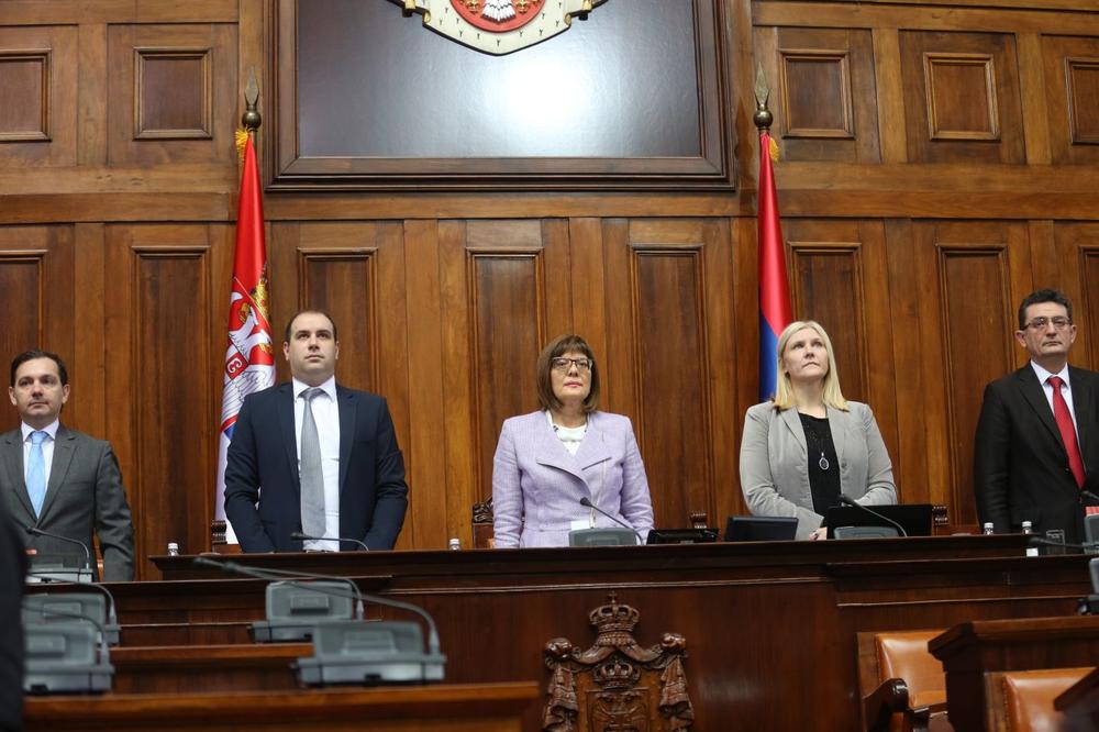 NARODNA SKUPŠTINA: Gojković predložila 32 tačke dnevnog reda, opozicija još 200