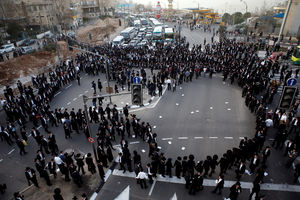 (FOTO) VELIKI PROTESTI ZBOG REGRUTACIJE: Ultraortodoksni Jevreji blokirali glavni ulaz u Jerusalim