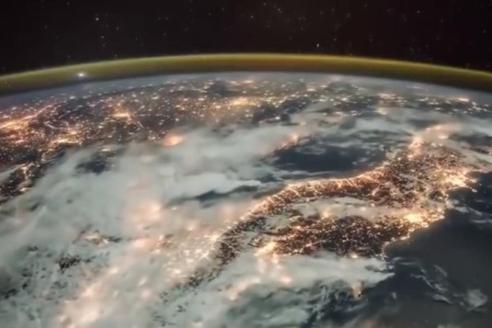 (VIDEO) IZ SVEMIRA SNIMILI IZLAZAK SUNCA, ALI I VELIKU OLUJU: Ovako izgleda kada nad Istrom i Dalmacijom sevaju munje