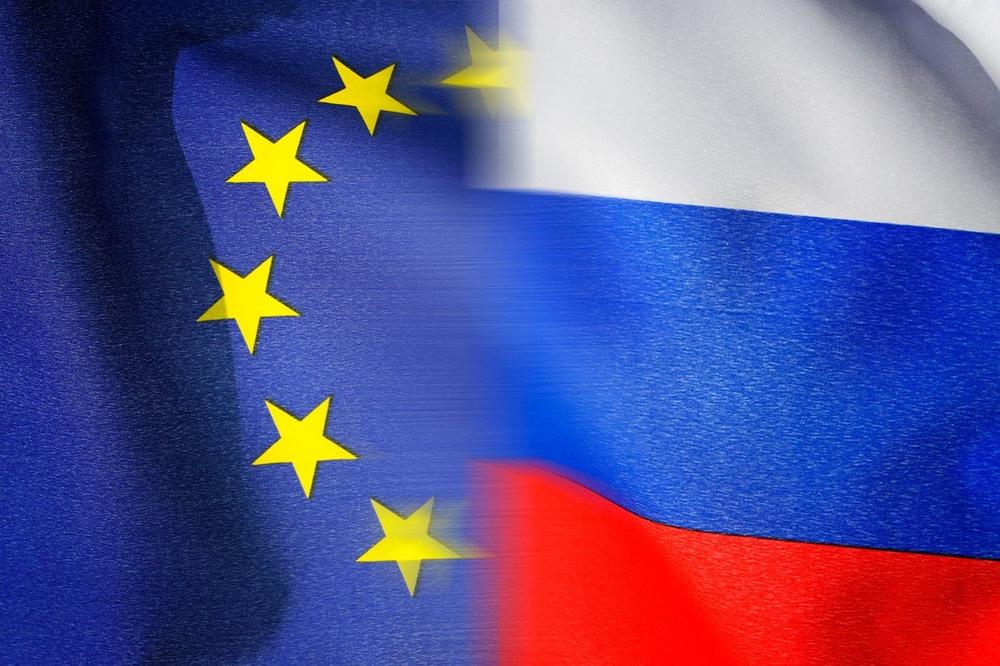 AP: Srbija na putu ka EU uprkos pozivima da se okrene Rusiji