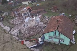 (VIDEO) JEZIV SNIMAK IZ VAZDUHA: Kuće u Hrvatskoj sravnjene sa zemljom!
