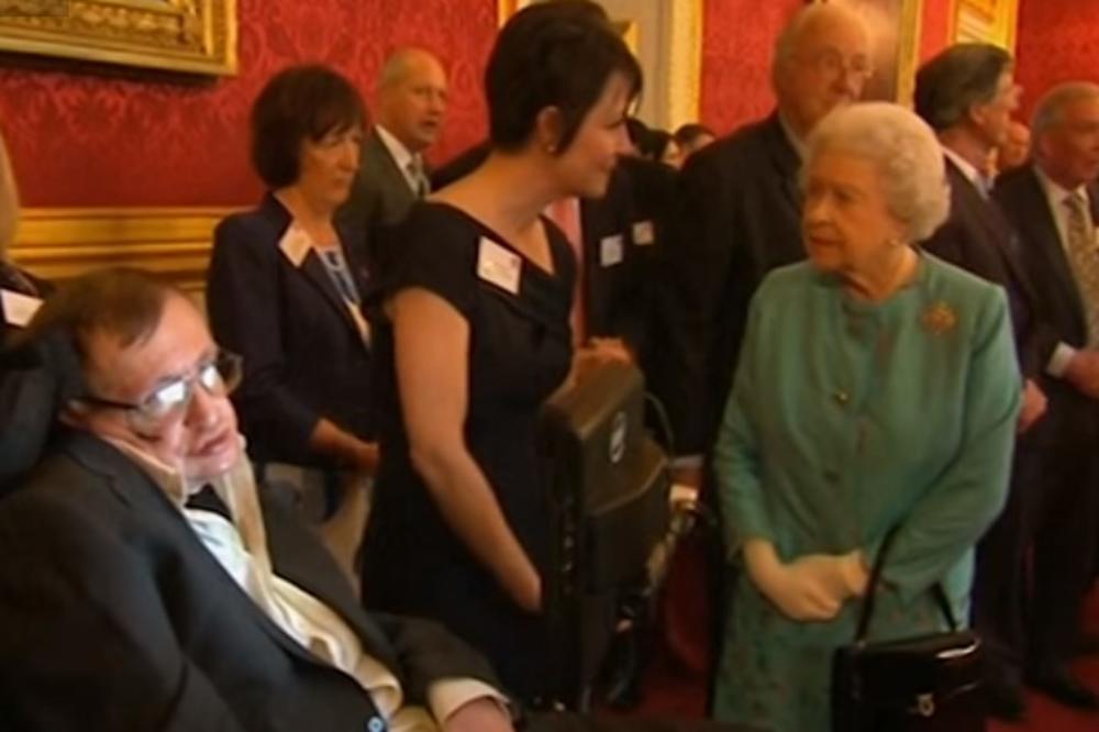 (VIDEO) HOKING ODBIO TITULU VITEZA: Svetski priznati naučnik odbio priznanje britanske kraljice i to sa dobrim razlogom!
