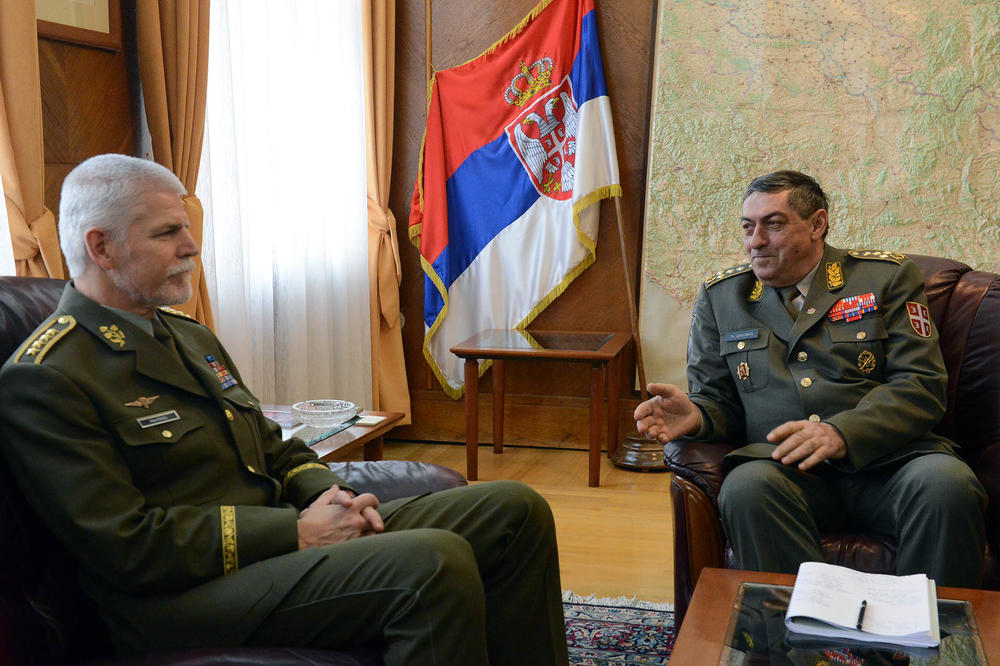 (FOTO) DIKOVIĆ SA PRVIM ČOVEKOM VOJNOG KOMITETA NATO PAVELOM: Alijansa potpuno uvažava vojnu neutralnost Srbije