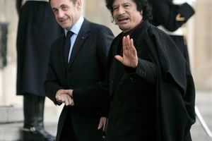 SARKOZIJU SUDE ZBOG GADAFIJEVIH MILIONA: Optužen da je novcem dobijenim od libijskog vođe finansirao izbornu kampanju (FOTO)