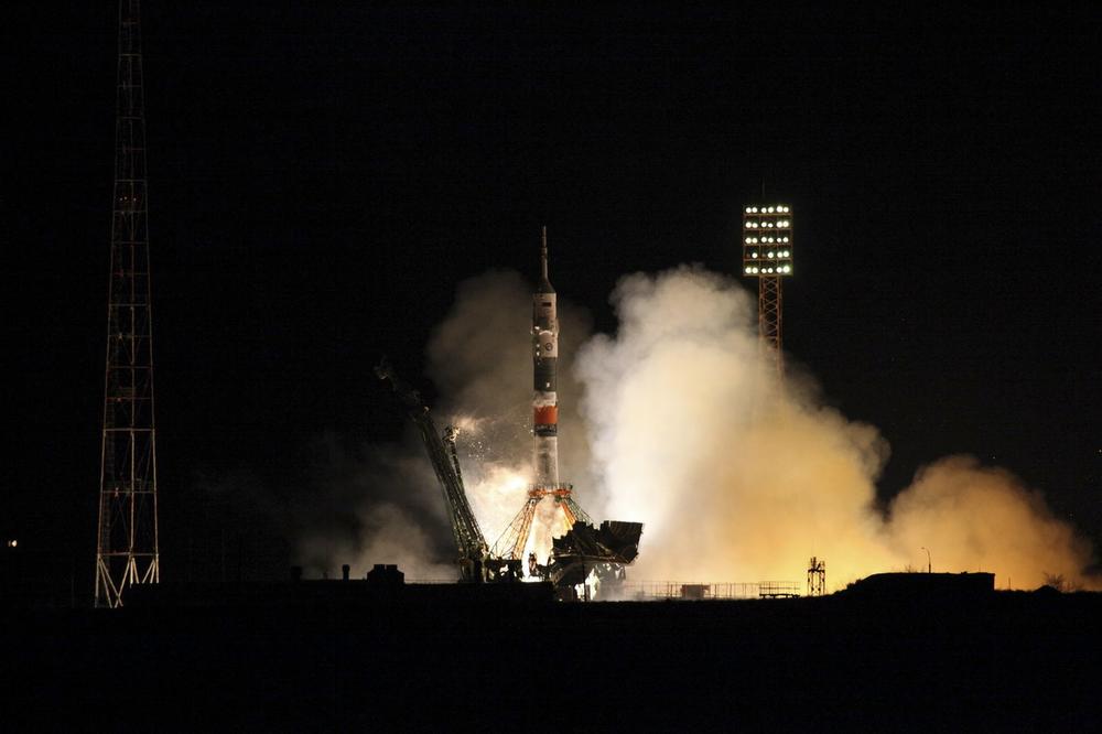 (VIDEO) RUSI I AMERIKANCI UJEDINJENI U SVEMIRU: Sojuz poleteo ka Međunarodnoj kosmičkoj stanici