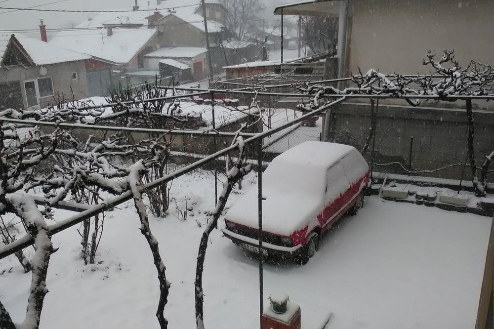 U VRANJU SNEG NA MLADENCE: Sa 3 stepena ispod nule, ovo je danas jedan od najhladnijih gradova u Srbiji