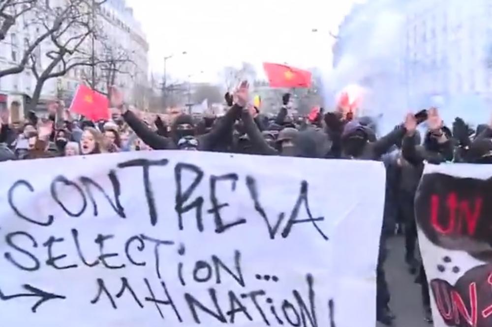 (VIDEO) HAOS NA ULICAMA PARIZA: Žestoki sukobi policije sa demonstrantima, štrajk širom zemlje