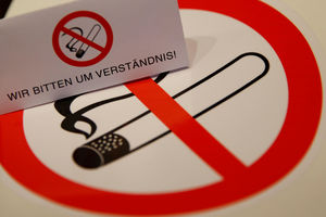 UPRKOS VELIKOJ PETICIJI GRAĐANA: U austrijskim restoranima će ipak moći da se puši