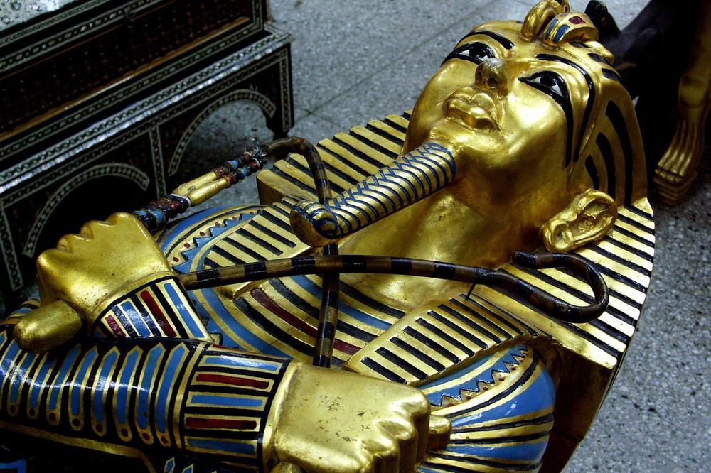 (VIDEO) OTKRIVENA TUTANKAMONOVA TAJNA: Jedan predmet iz grobnice menja sve što smo znali o faraonu!