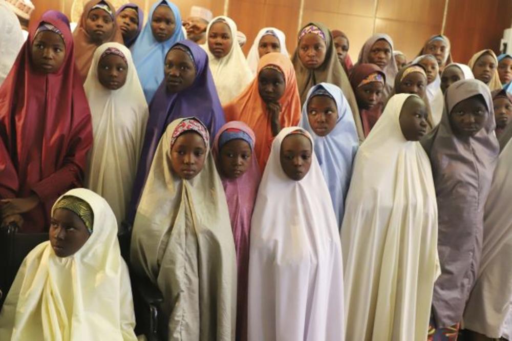 EKSTREMISTI SE SMILOVALI: Vratili više od 100 otetih nigerijskih devojčica, ali uz strašno upozorenje
