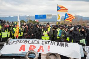 HAOS U KATALONIJI: Demonstranti blokirali auto-put zbog Puđdemona
