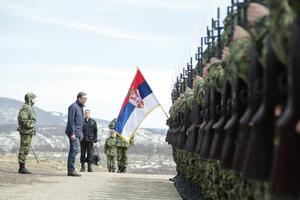 ČESTITKA VRHOVNOG KOMANDANTA: Predsednik Srbije čestitao Dan Kopnene vojske