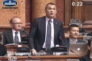 NEĆU PRELETETI U DRUGU STRANKU: Isključeni poslanik iz DJB Đurić izvinio se biračima, evo zbog čega