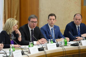 SKUP U PALATI SRBIJA Vučić na sastanku Nacionalnog konventa o EU: Razgovori sa Prištinom biće nastavljeni, ali poverenje nemamo!