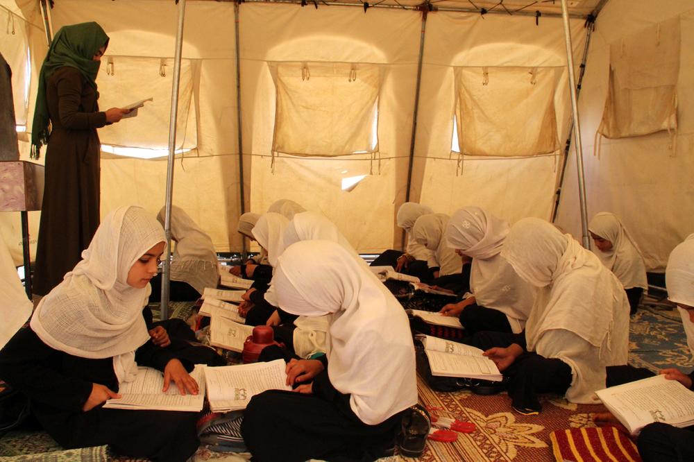 POŠAST U ŠKOLI ZA DEVOJČICE: 48 učenica otrovalo se u Avganistanu