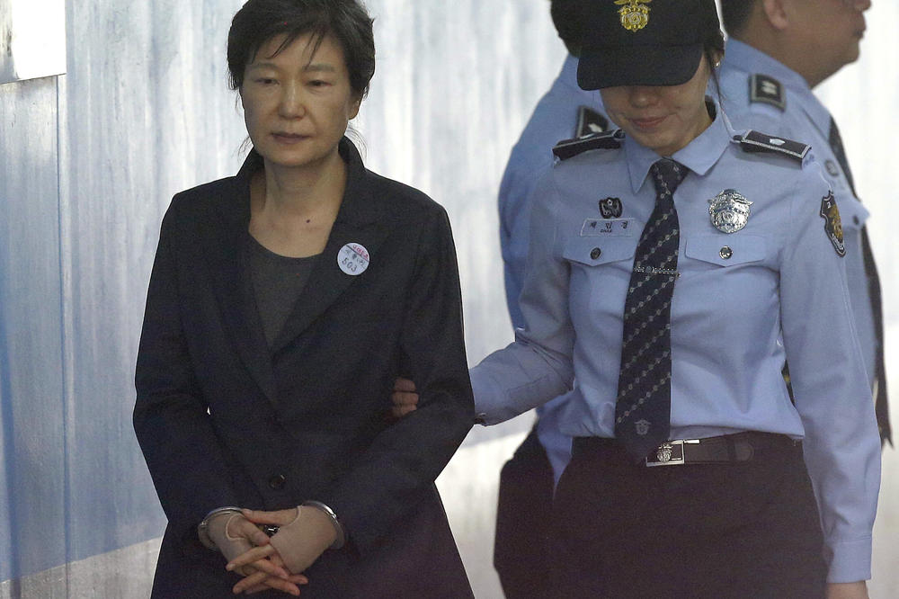 JAVNA SRAMOTA DO KRAJA: TV će uživo prenositi izricanje presude bivšoj predsednici Južne Koreje