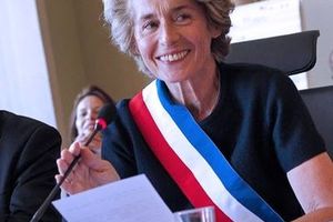 BRUTALNA PRVOAPRILSKA ŠALA: Francuska gradonačelnica odlučila da se našali sa građanima, pa grdno zažalila