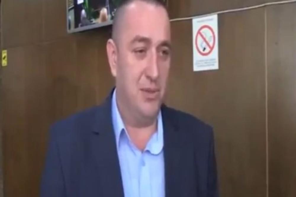 NADLETEO I VAZDUHOPLOVA: Pomoćnik gradonačelnika Vranja se "kurcijalno" namučio dok je davao izjavu za TV
