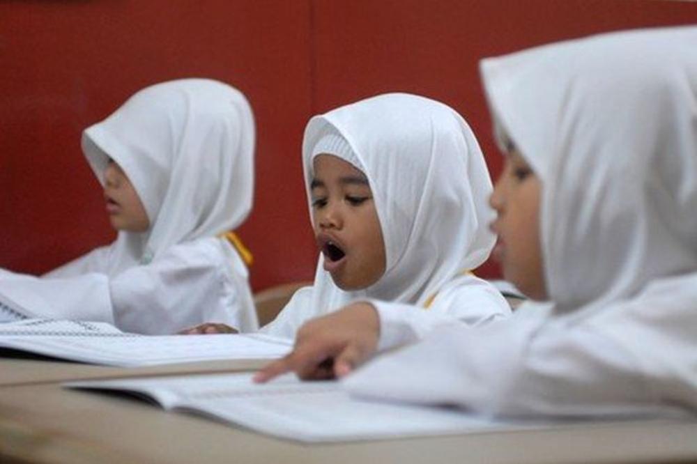 AUSTRIJSKA VLADA ODLUČNA: Nema marama za muslimanske devojčice u vrtićima i školama