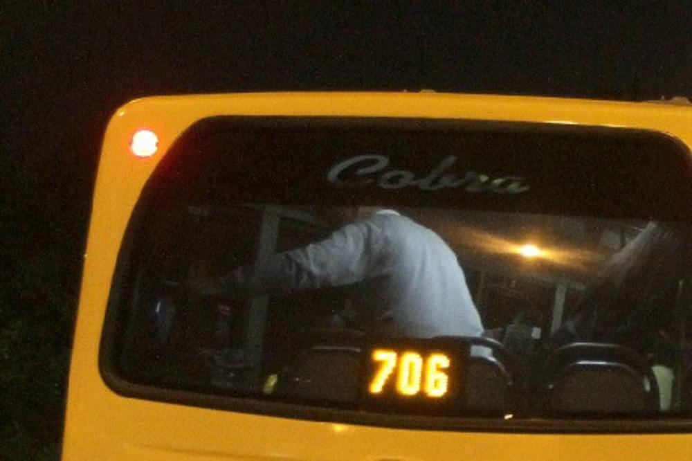 ČIJIH JE OVO 500 EVRA? NEKOM JE ISPALO... Suluda igra širi se autobusima beogradskog GSP, prevara pala na liniji 706