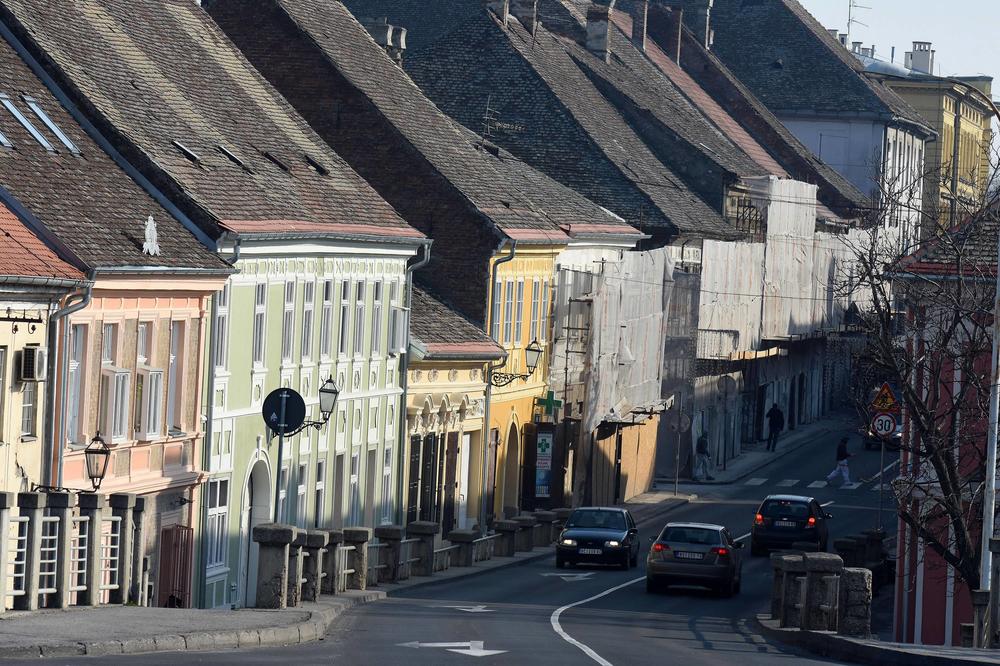 GRADILI BEZ DOZVOLE PA SRUŠILI ZID SUSEDNE ZGRADE: Krivične prijave protiv investitora zbog rušenja zida kuće u Dositejevoj