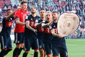 (VIDEO) DOMINACIJA BAVARACA SE NASTAVLJA: Bajern pobedom nad Augsburgom odbranio titulu u Bundesligi