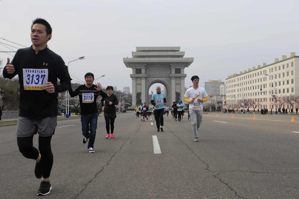 SPORT IZNAD POLITIKE: Stotine stranaca na maratonu u Pjongjangu uprkos političkim tenzijama