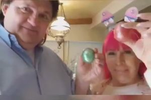 (KURIR TV) VESELO ZA NAJVEĆI HRIŠĆANSKI PRAZNIK: Zorica i Kemiš se kucali jajima! Pevačica se naljutila pa uzvratila mužu na Vaskrs!