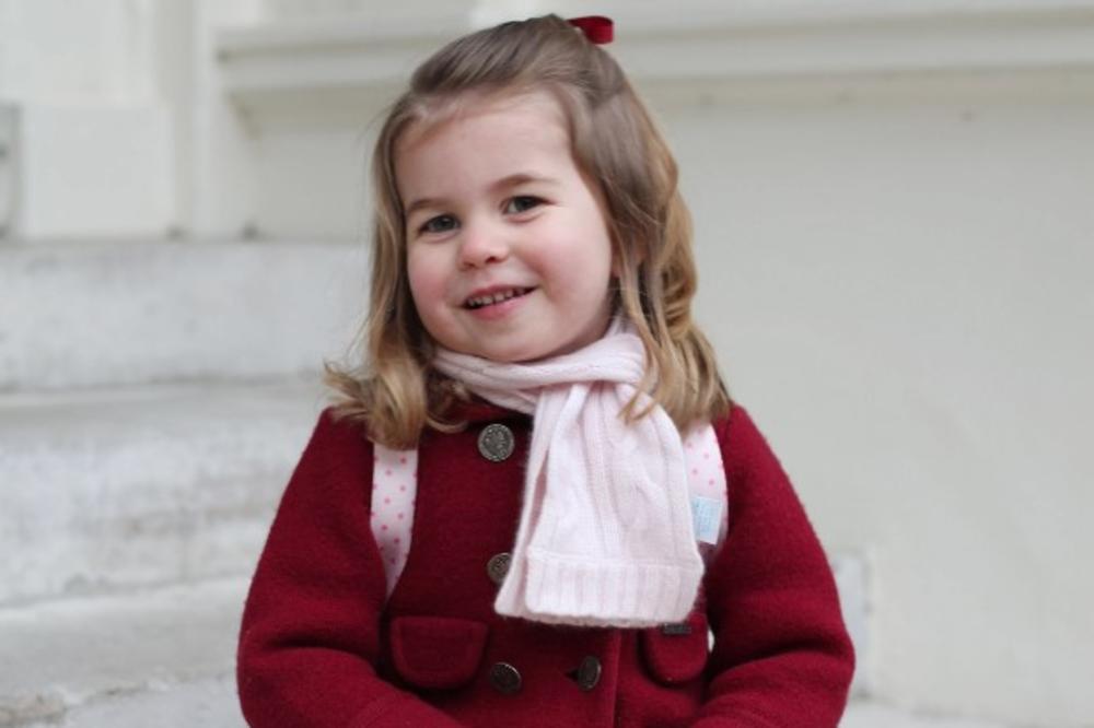 (FOTO) ČIM STIGNE 3. DETE: Mala princeza Šarlot ulazi u istoriju, evo zašto!