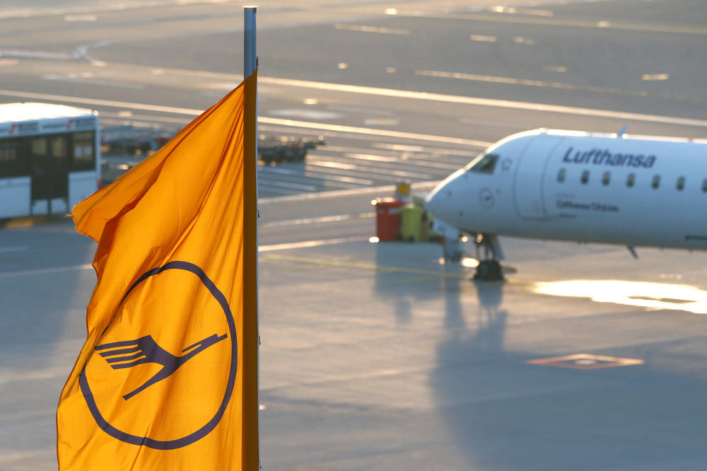 PRESTROJTE SE AKO STE VEĆ KUPILI KARTU: Lufthanza otkazala 800 sutrašnjih letova zbog štrajka