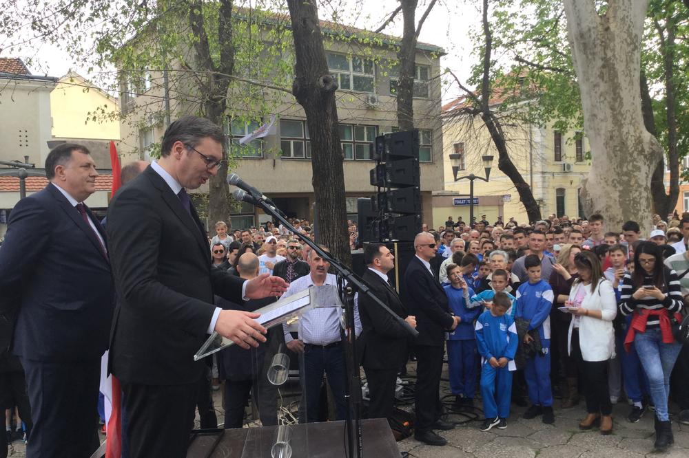 (VIDEO) PREDSEDNIK SRBIJE SA GRAĐANIMA TREBINJA: Borićemo se i dalje da pomažemo građane u Republici Srpskoj