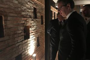 (FOTO) VELIKI LJUBITELJ VINA: Predsednik Vučić posetio porodičnu vinariju u Trebinju