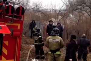 (VIDEO) TRAGEDIJA U RUSIJI: 6 poginulo u rušenju helikoptera na dalekom istoku! Raspao se, pa zapalio!